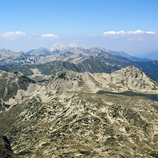 Изглед от връх Каменица към връх Вихрен, Пирин