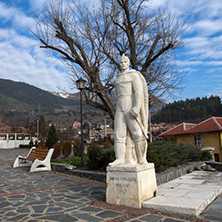 Град Клисура,Паметник на Никола Караджов, Пловдивска област