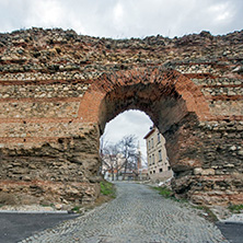 Хисаря, останки от древна крепостна стена, Западната порта на крепостта, Област Пловдив