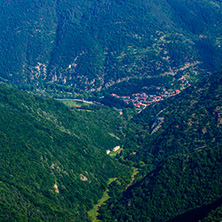 Изглед От Връх Червената Стена към село Бачково, Родопи Планина